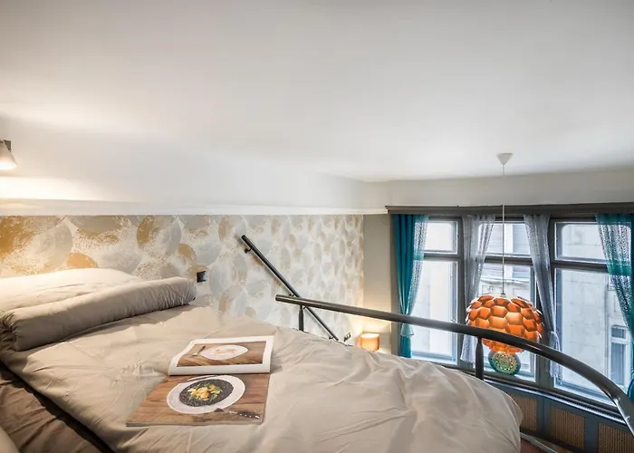 Luxury Pilvax Studio
